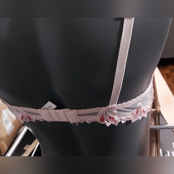 3/$20 Bra - Picture 7 of 8